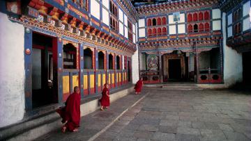 Bhoutan en long et en large