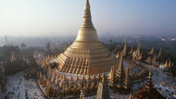 Le Rocher d'or et l'Irrawaddy